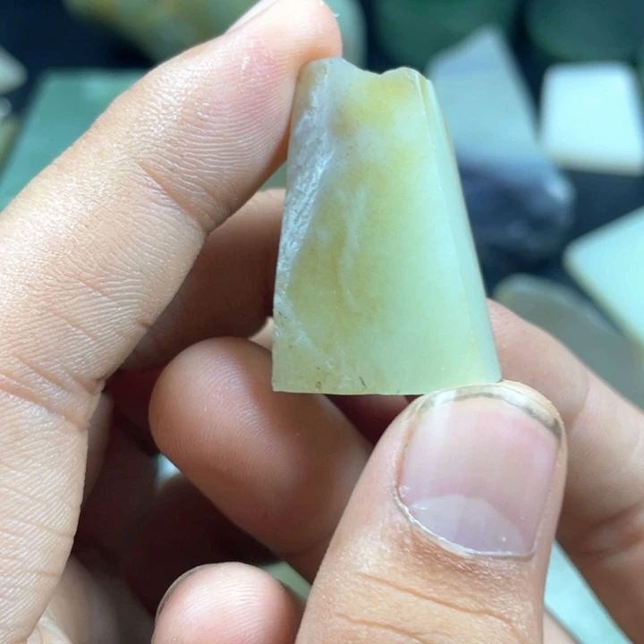 和田玉（糖玉）未镶嵌颈饰