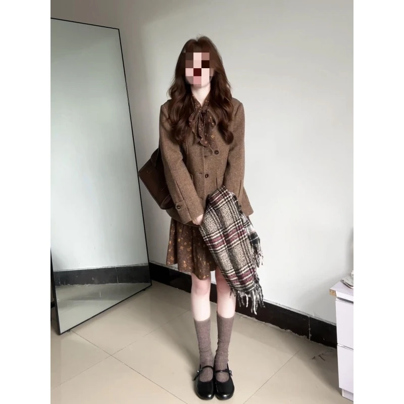 MARIE.COCO小香风复古咖色毛呢西装外套女秋冬新款碎花连衣裙套装