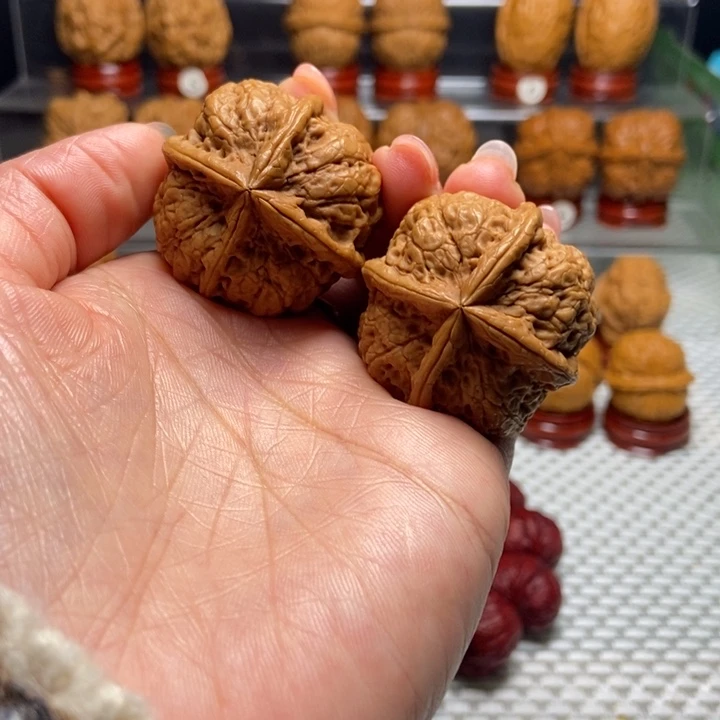 阿***3把件文玩核桃6舍利子四棱