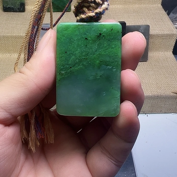 和田玉（碧玉）未镶嵌珠宝半成品