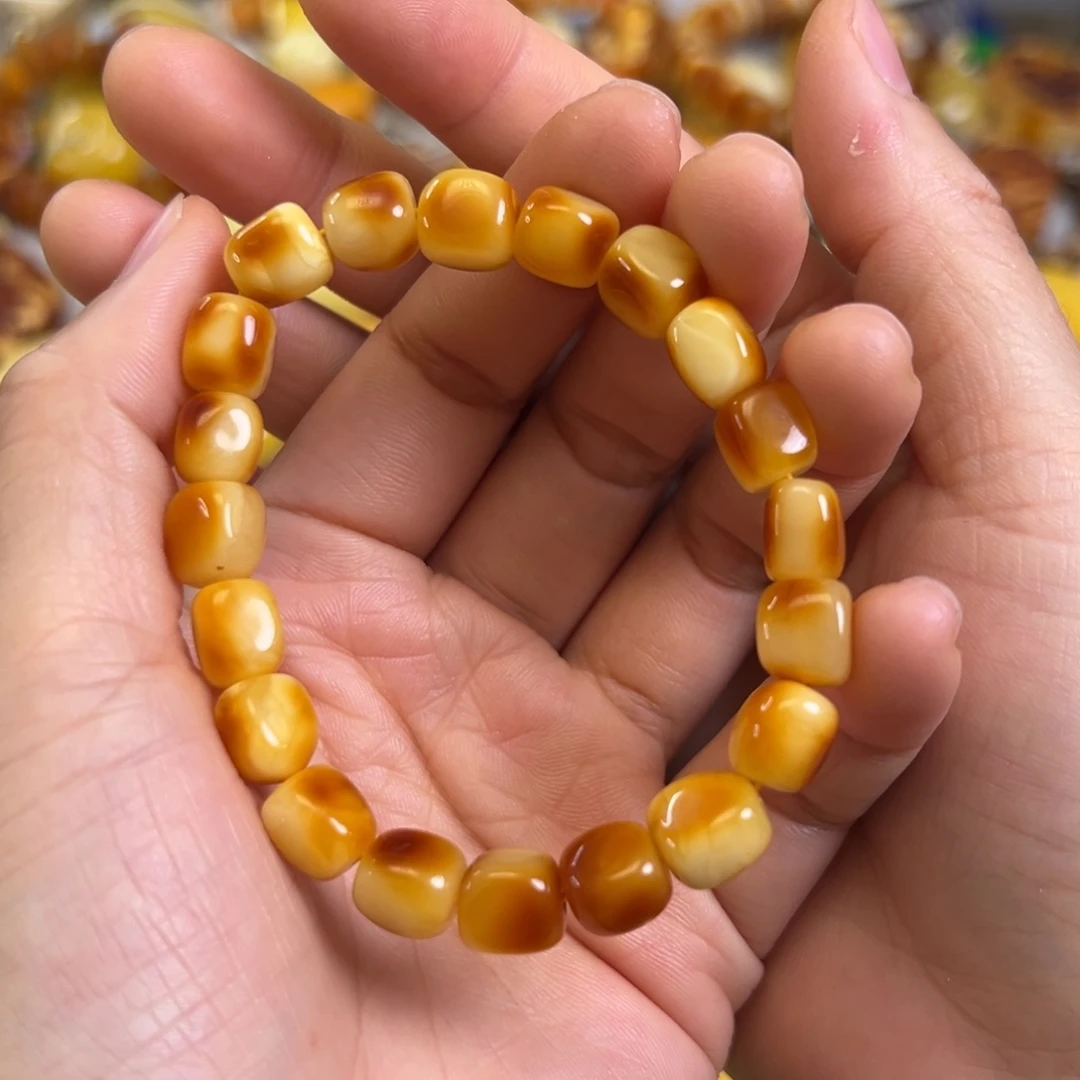 蜜蜡裸石未镶嵌蜜蜡