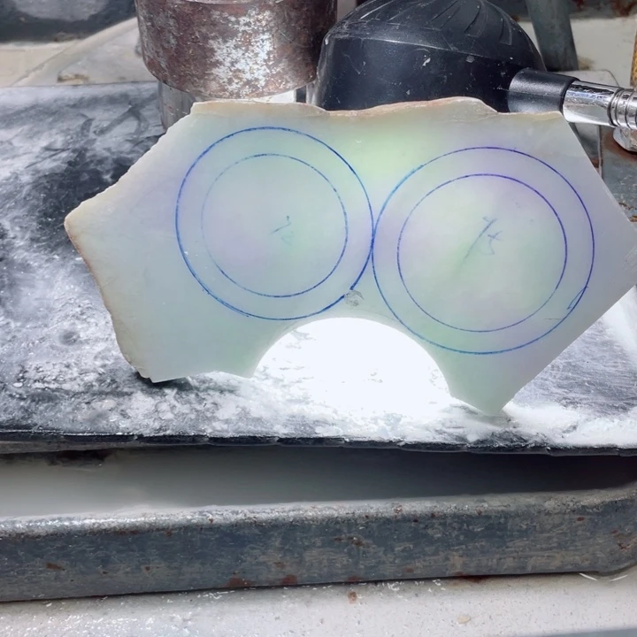 睡***吗定制翡翠手镯未镶嵌