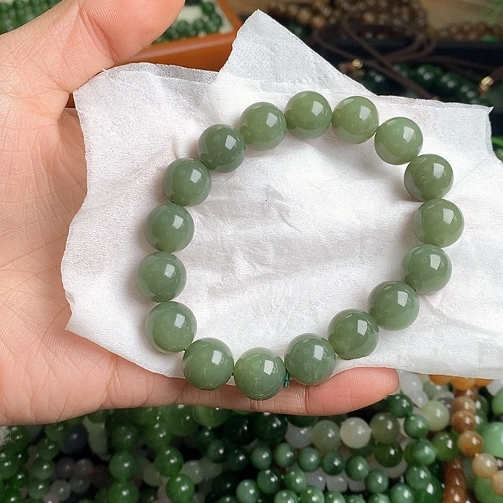 和田玉（碧玉）颈饰未镶嵌