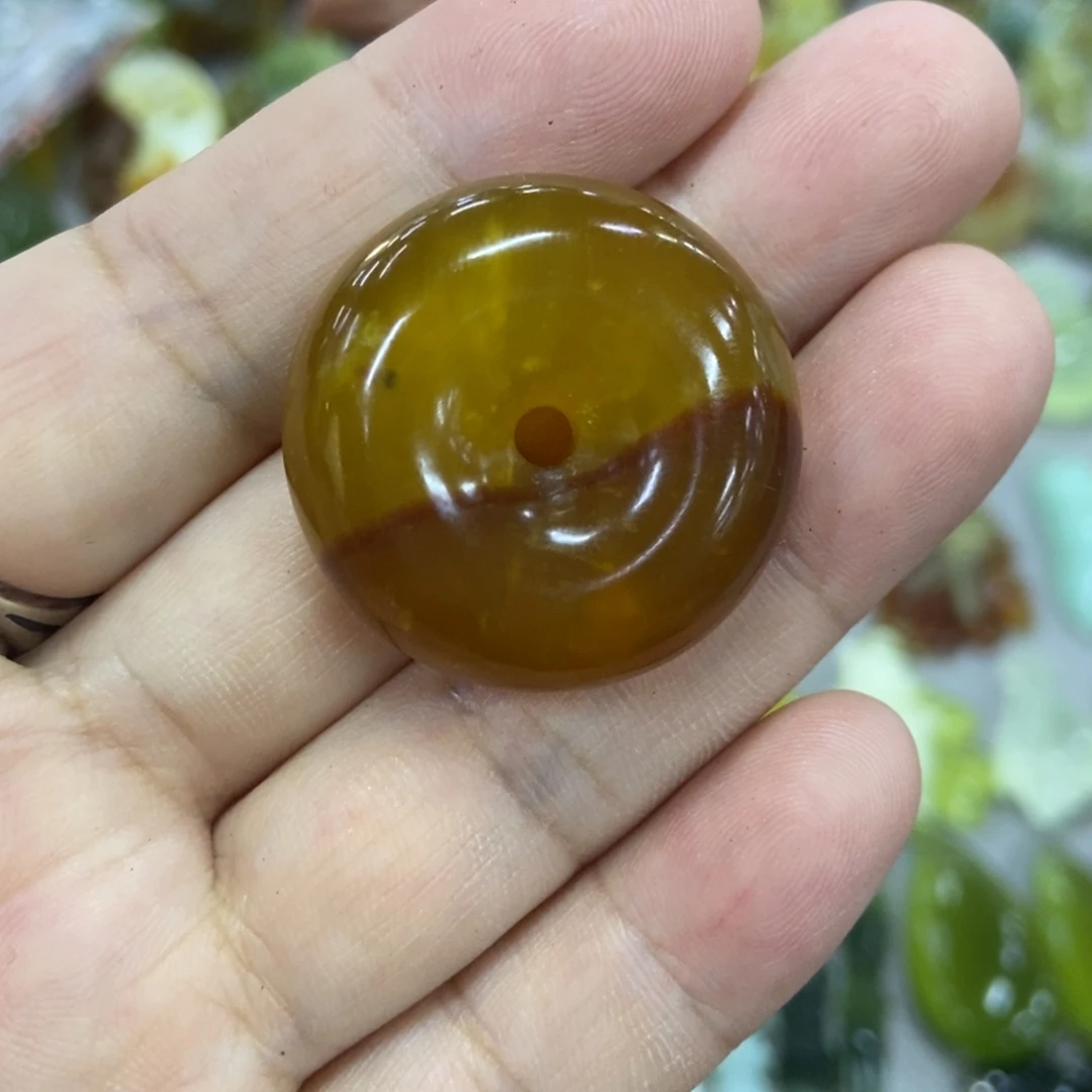 未镶嵌蛇纹石玉挂件