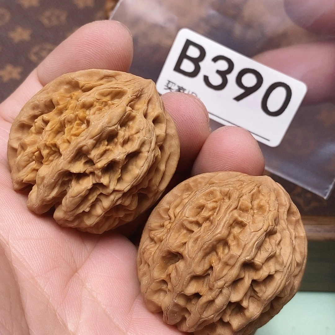 把件文玩核桃野牛。