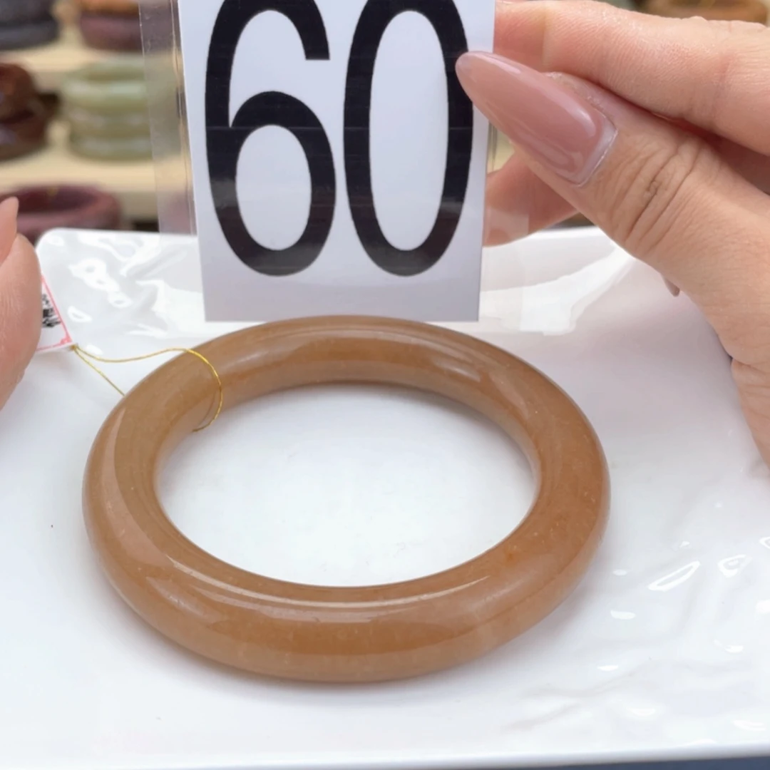 【闪购商品】石英质玉手镯未镶嵌