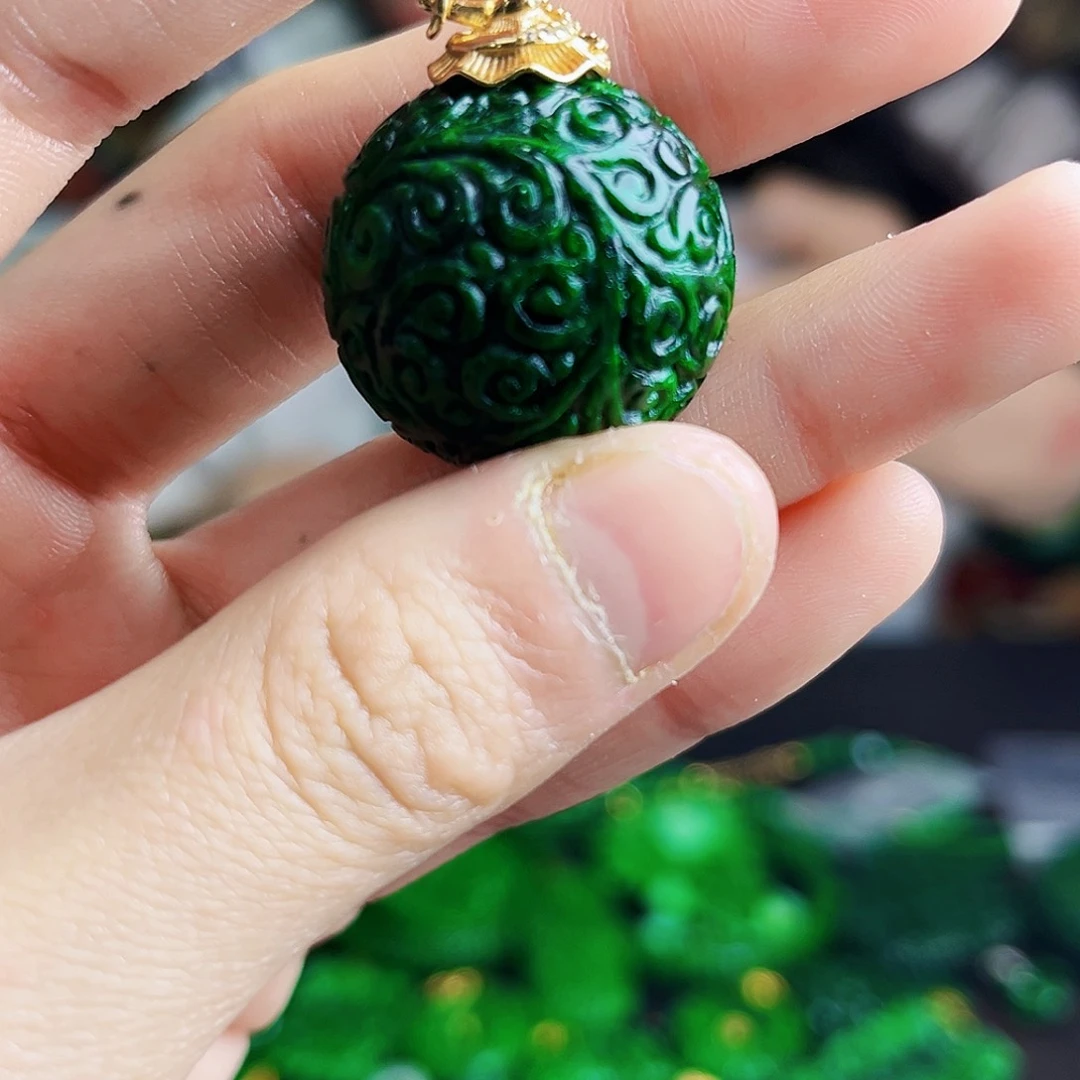 颈饰银S925镶嵌翡翠多样性