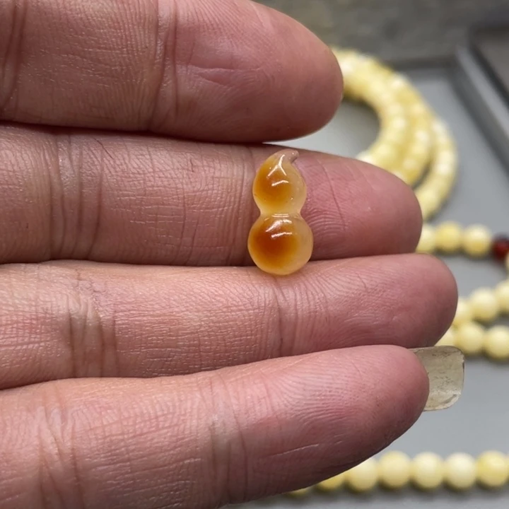 琥珀未镶嵌裸石葫芦