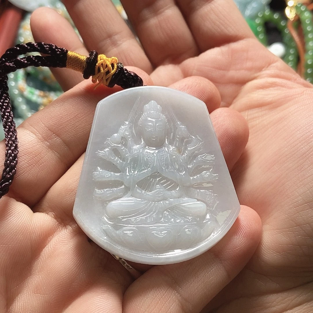翡翠未镶嵌颈饰翡翠千手观音