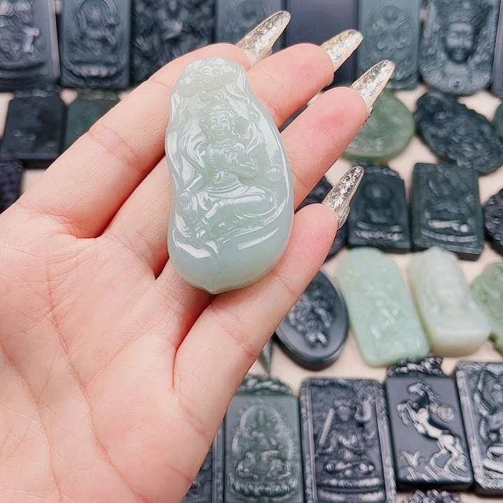 和田玉未镶嵌颈饰