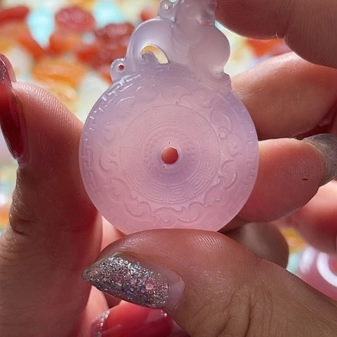 未镶嵌颈饰玛瑙/玉髓锦*