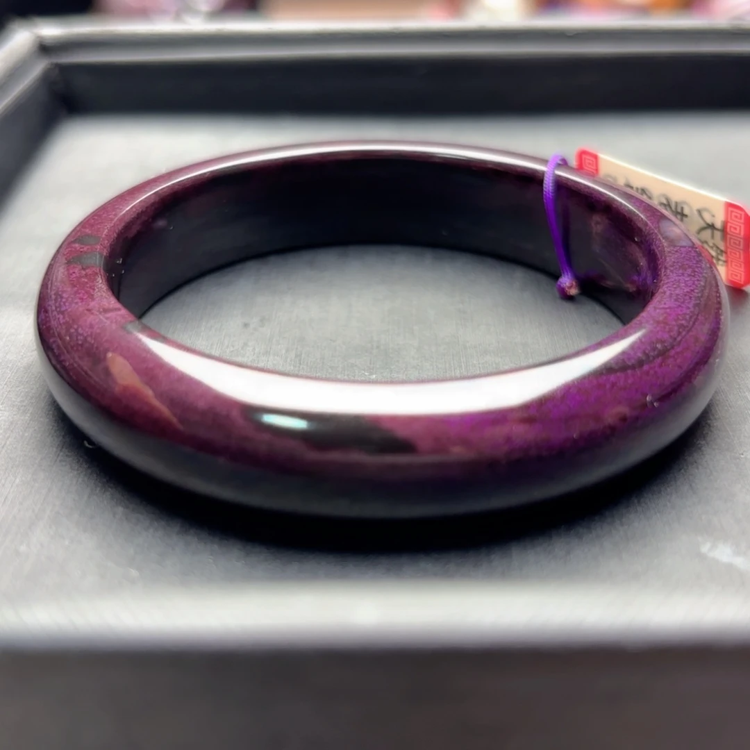 l***d苏纪石（舒俱来）未镶嵌手镯