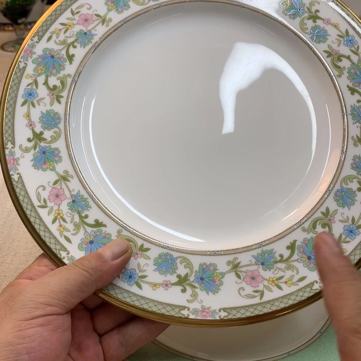 蔓***哒紫砂金瓷阁精品瓷器店