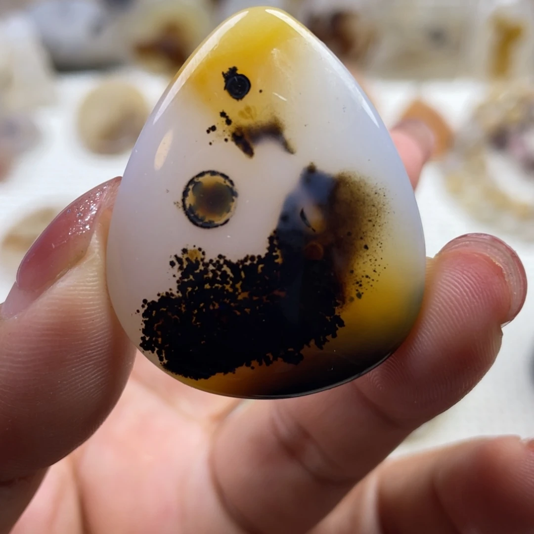 玛瑙/玉髓未镶嵌颈饰