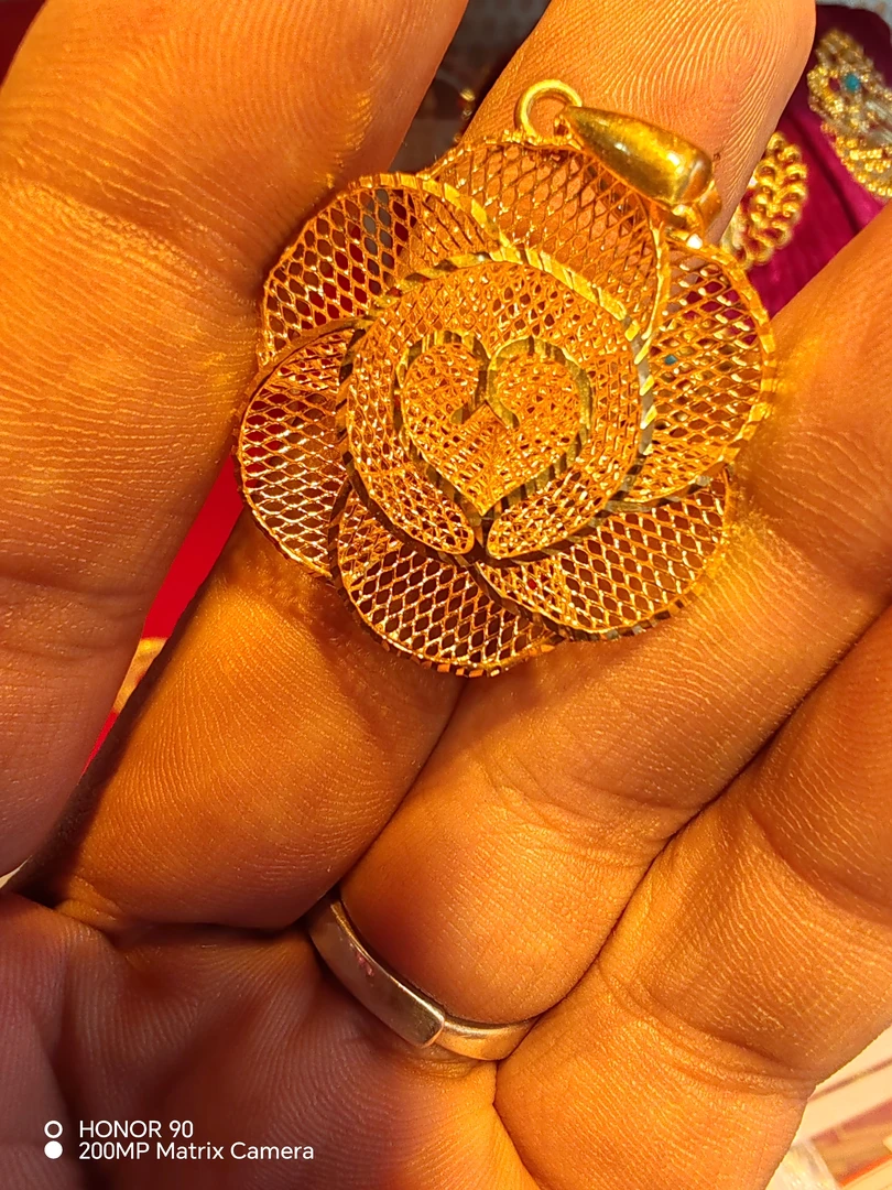 合金吊坠 قاپلىما ئالتۇن گىلاپكا ئالتۇن 0.26كۆمۈش 2.23