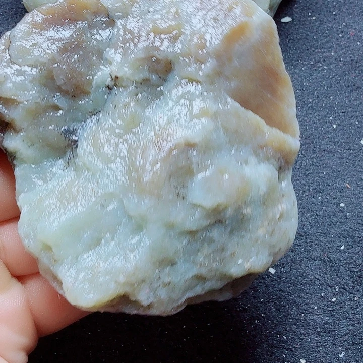 未镶嵌和田玉（糖玉）珠宝半成品