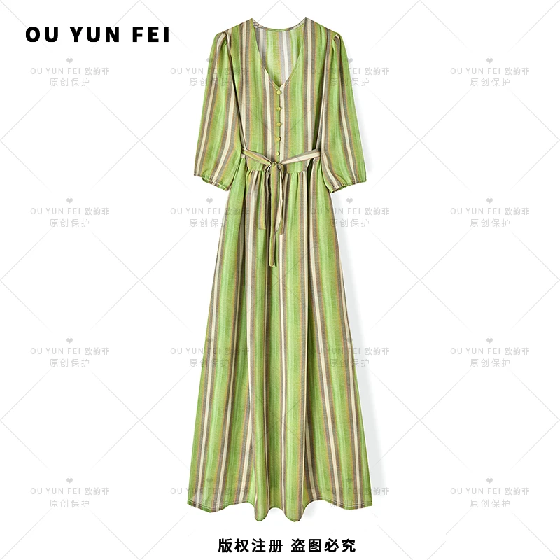 高级感连衣裙女新款气质显瘦穿搭时尚洋气印花长裙AY1369