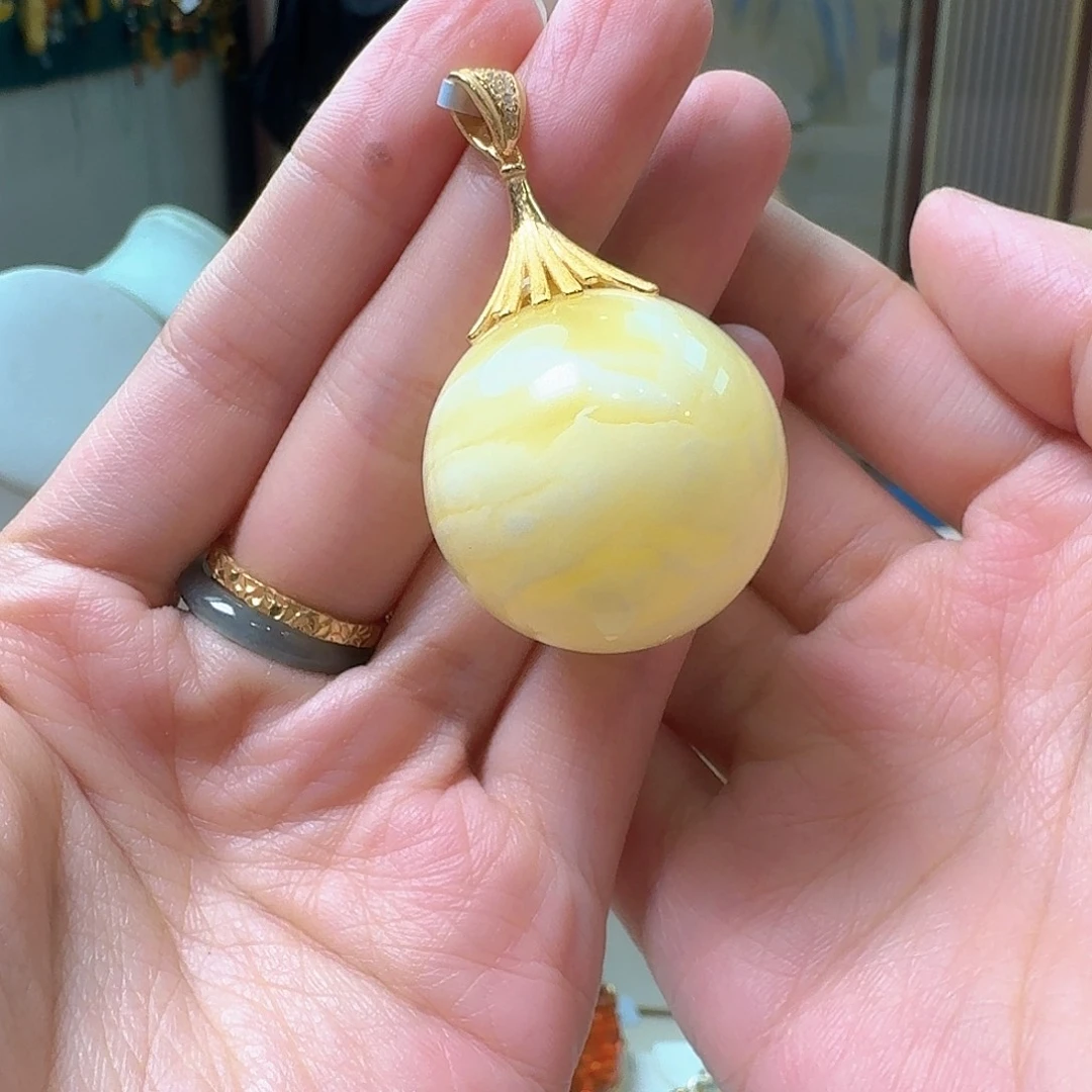 琥珀未镶嵌颈饰吊坠
