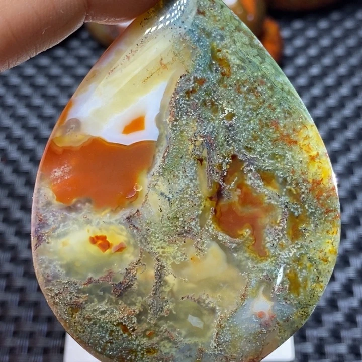 玛瑙/玉髓颈饰未镶嵌