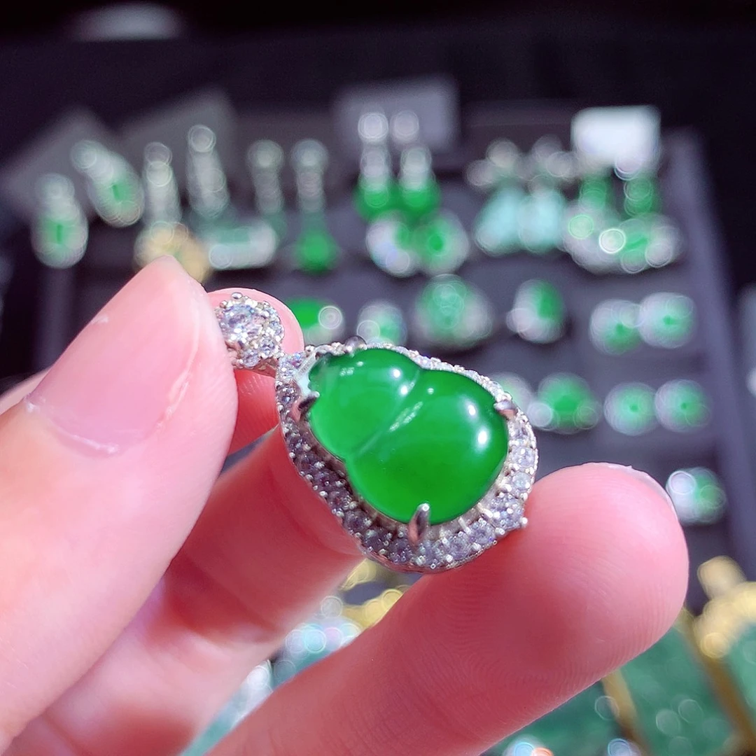 翡翠未镶嵌颈饰天然