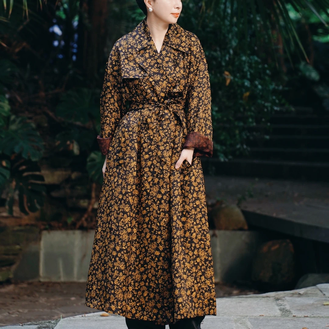 『胜常』复古中式长款国风30姆重磅花萝香云纱小雏菊风衣-A2K7820