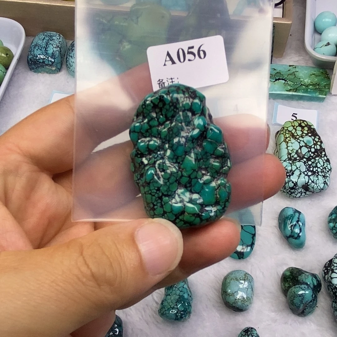 未镶嵌高瓷高绿随行牌子