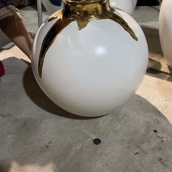 大****?陶瓷花瓶，茶杯茶具。