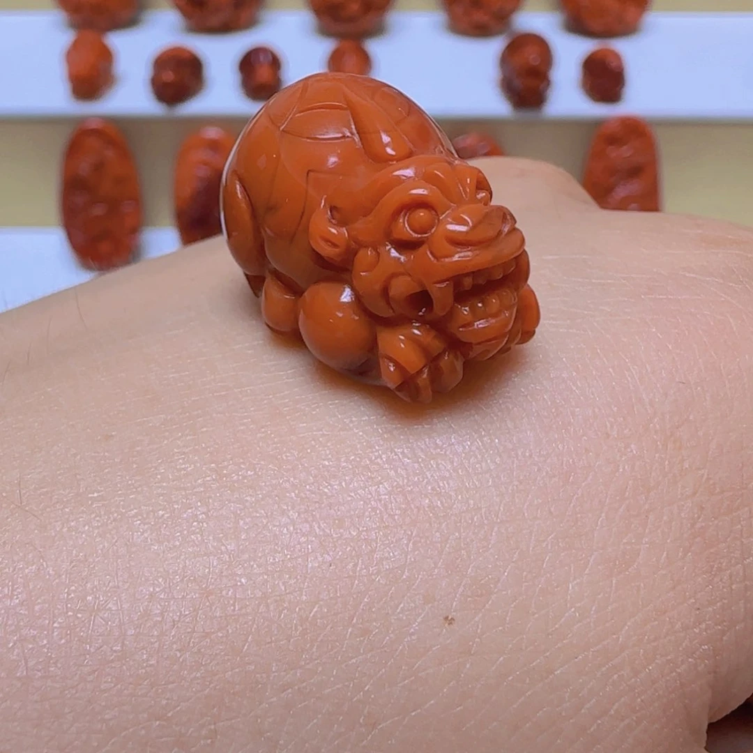 南红玛瑙貔恘未镶嵌