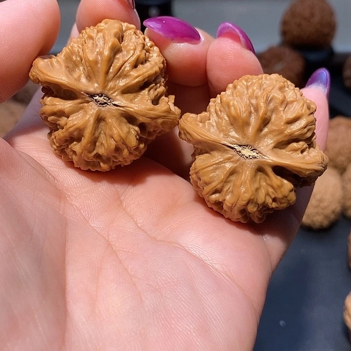 把件文玩核桃最**皮38麒麟枕