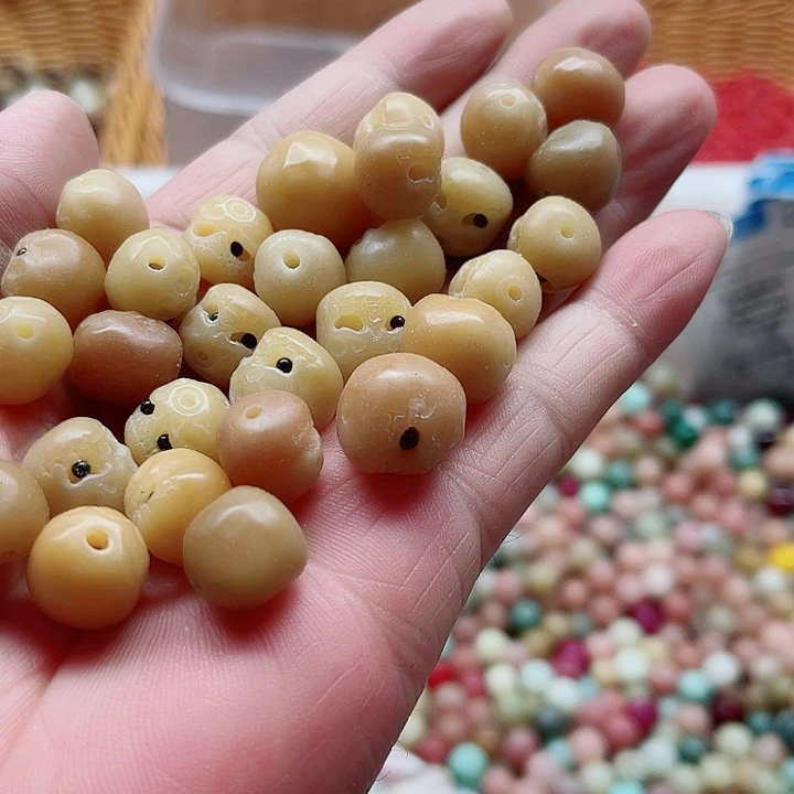白玉菩提吊坠瑕疵12风化阿呆