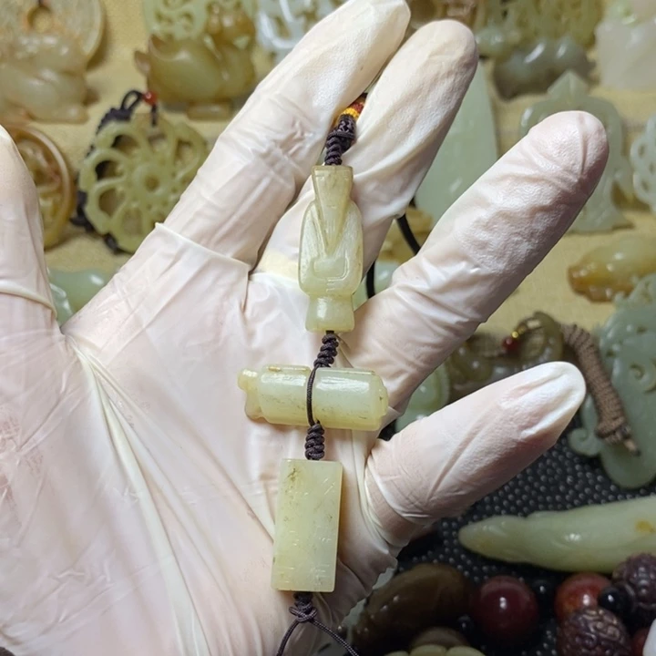 和田玉挂件未镶嵌