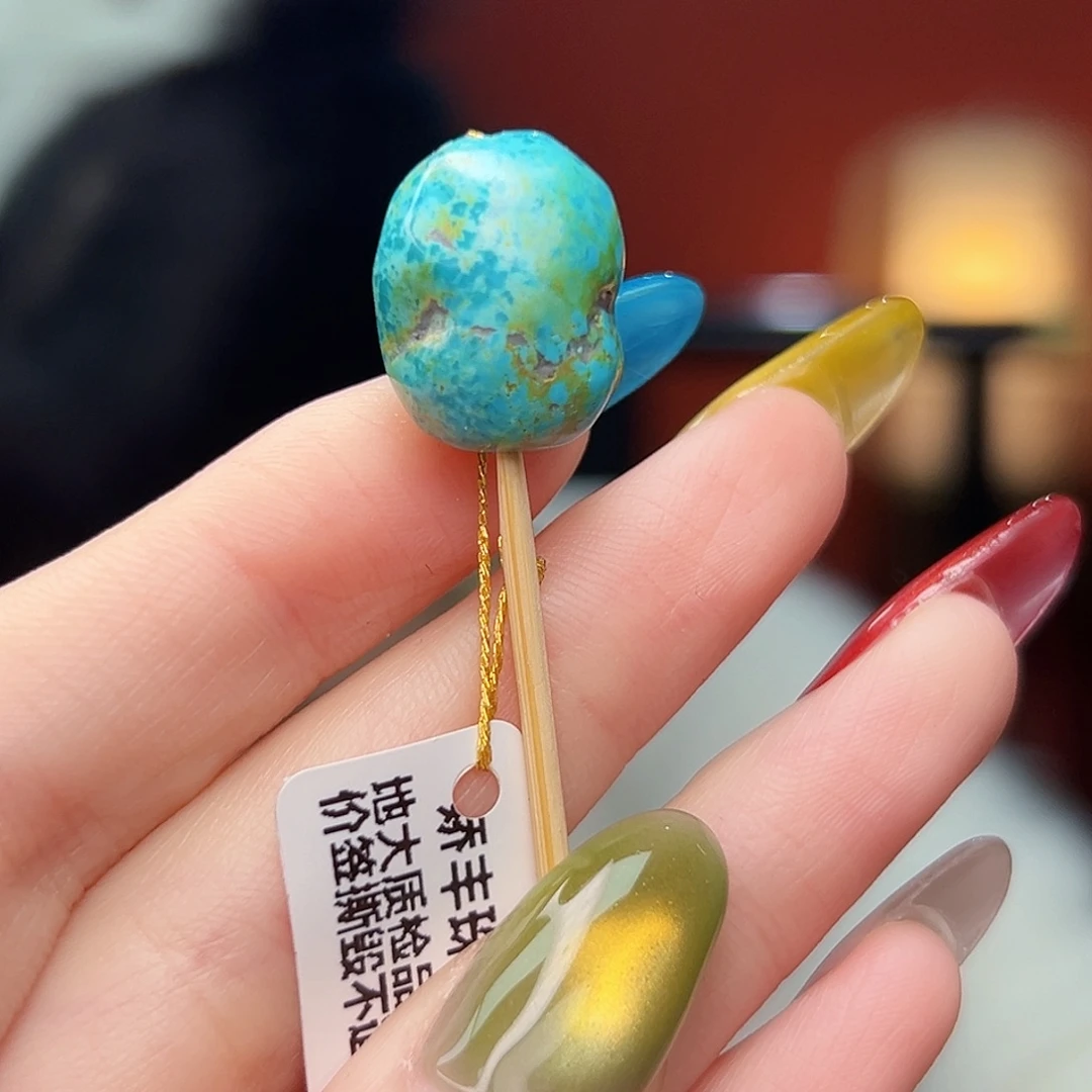 绿松石未镶嵌珠宝奇石