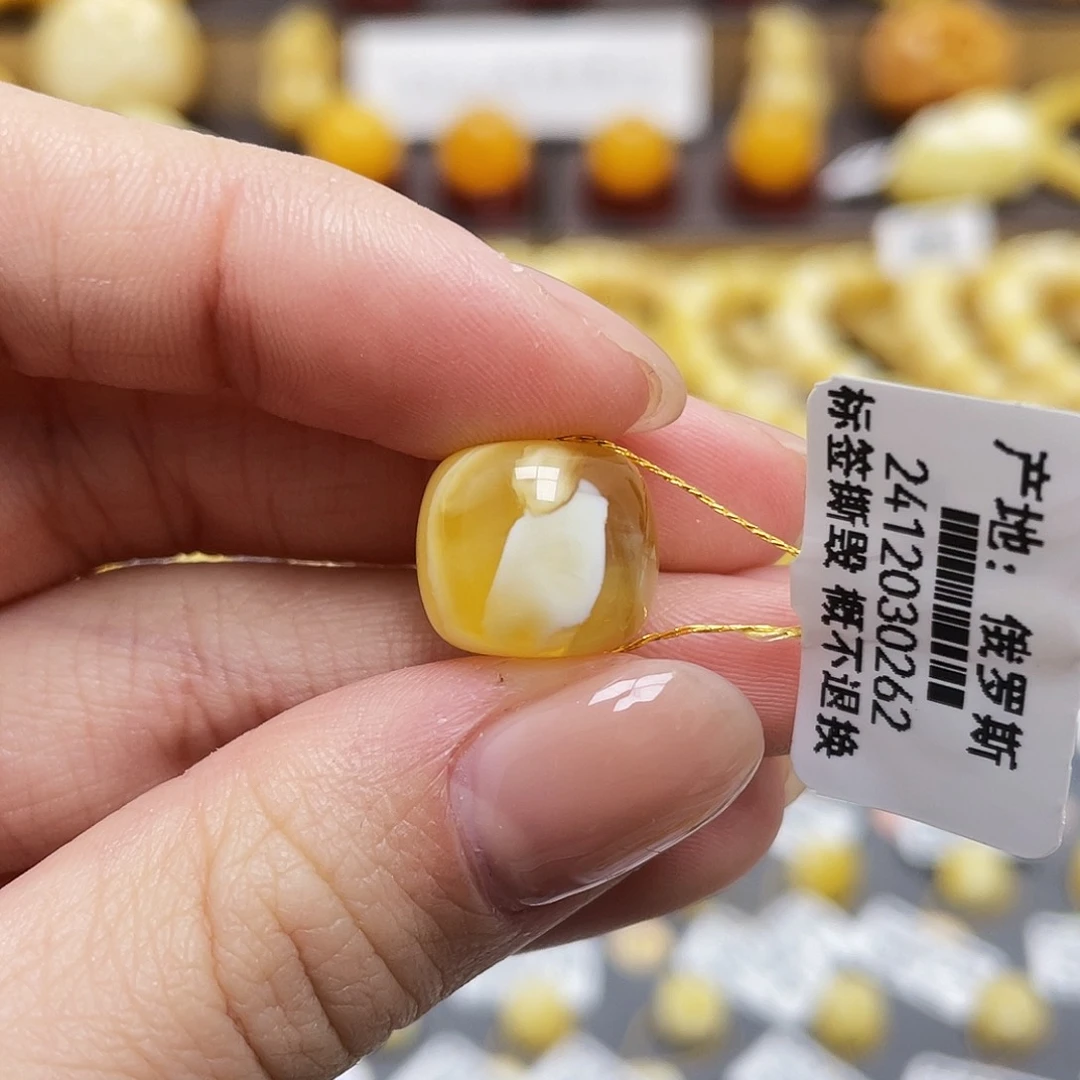 琥珀裸石未镶嵌蜜蜡老型13.1*11.7mm