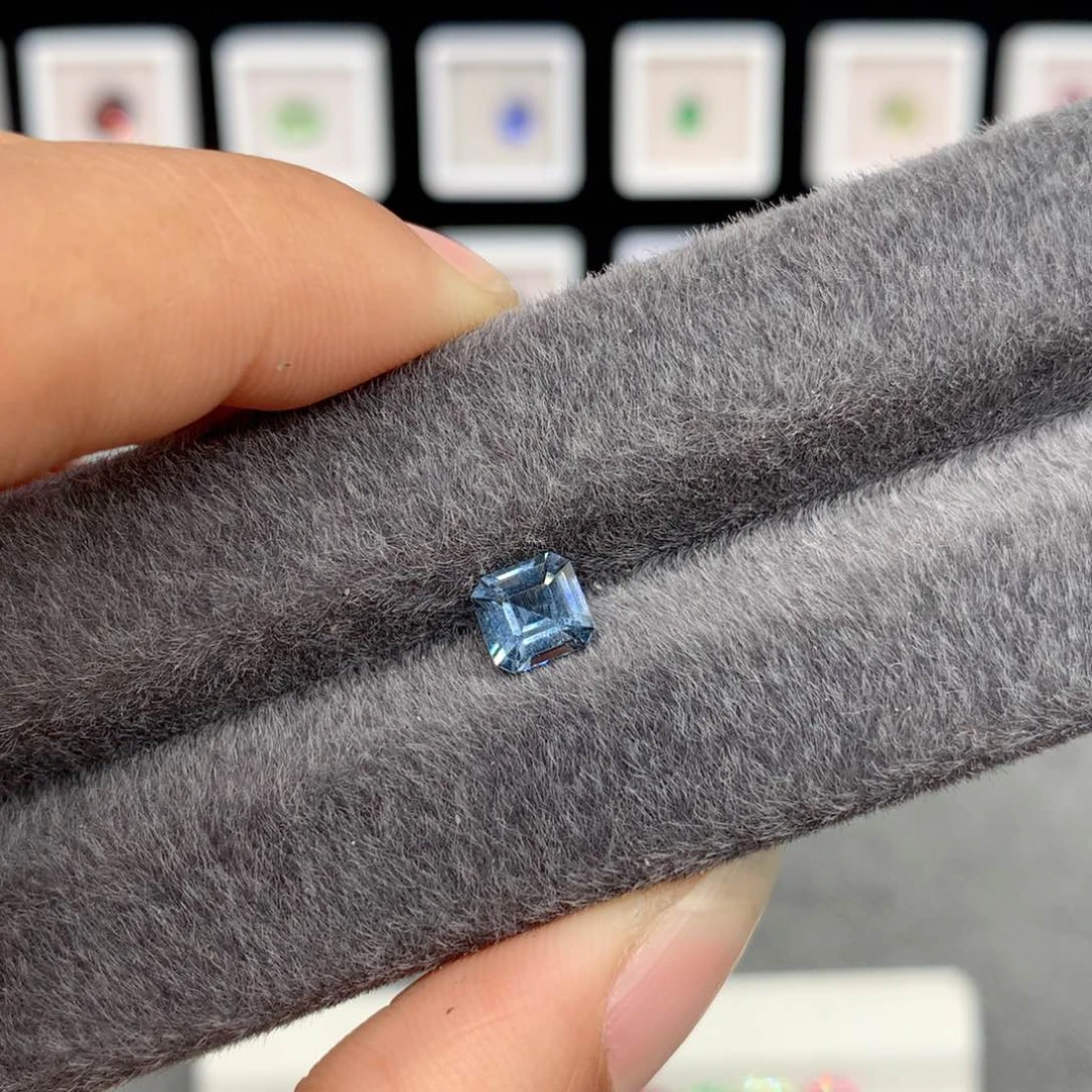 裸石未镶嵌尖晶石方6蓝尖晶