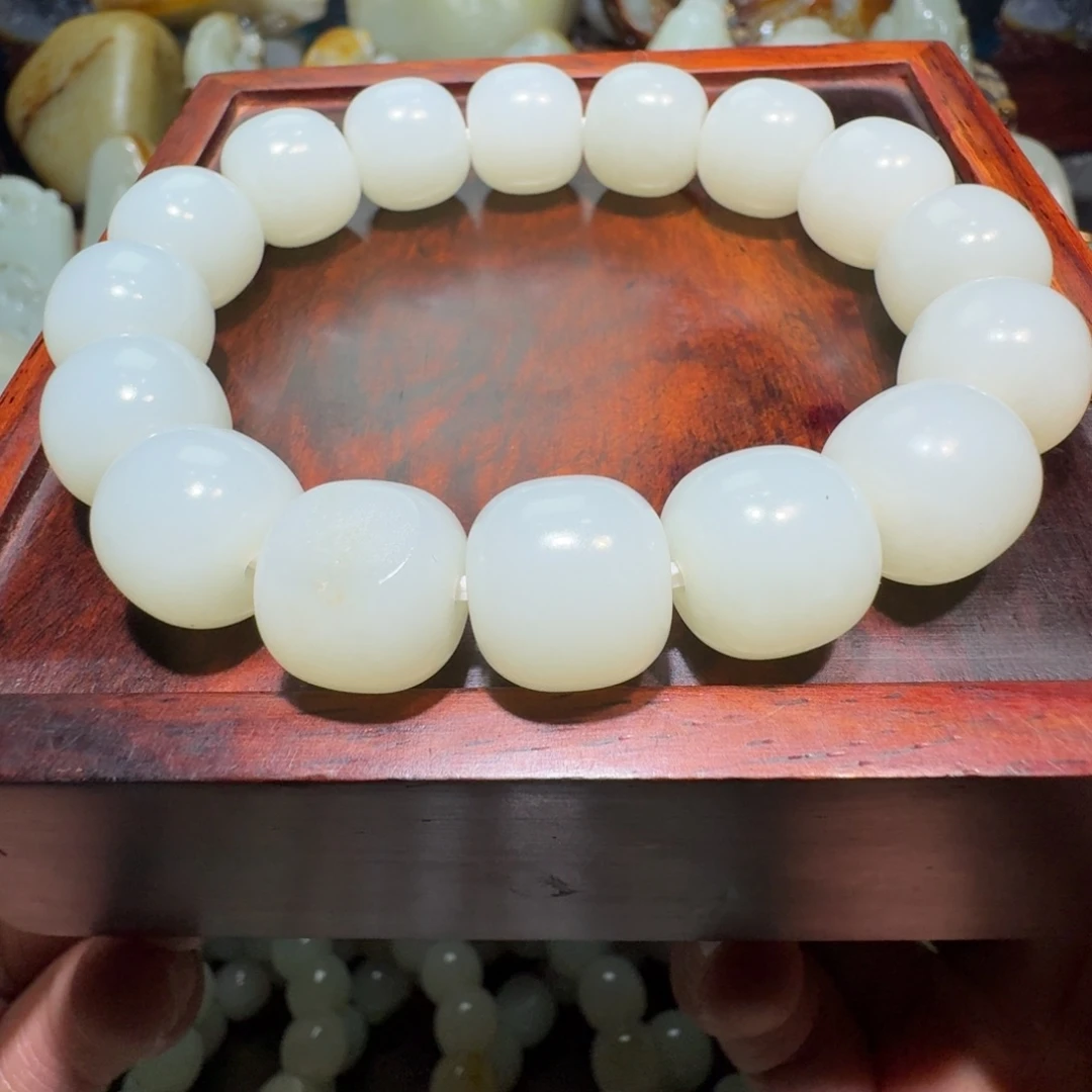 和田玉未镶嵌手串