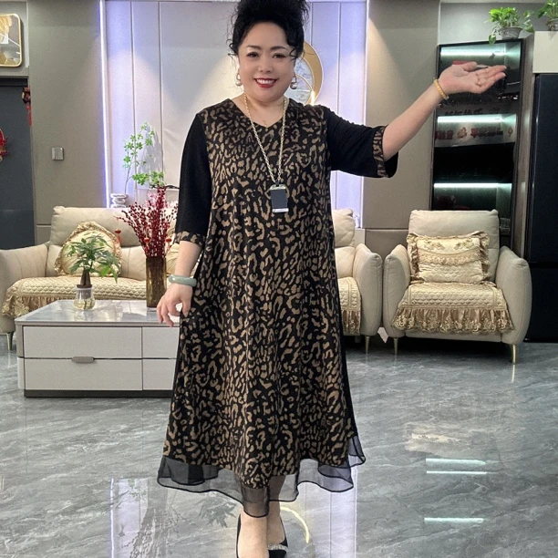 《乐姐》推荐新款洋气时尚大版裙子67186款，乐姐