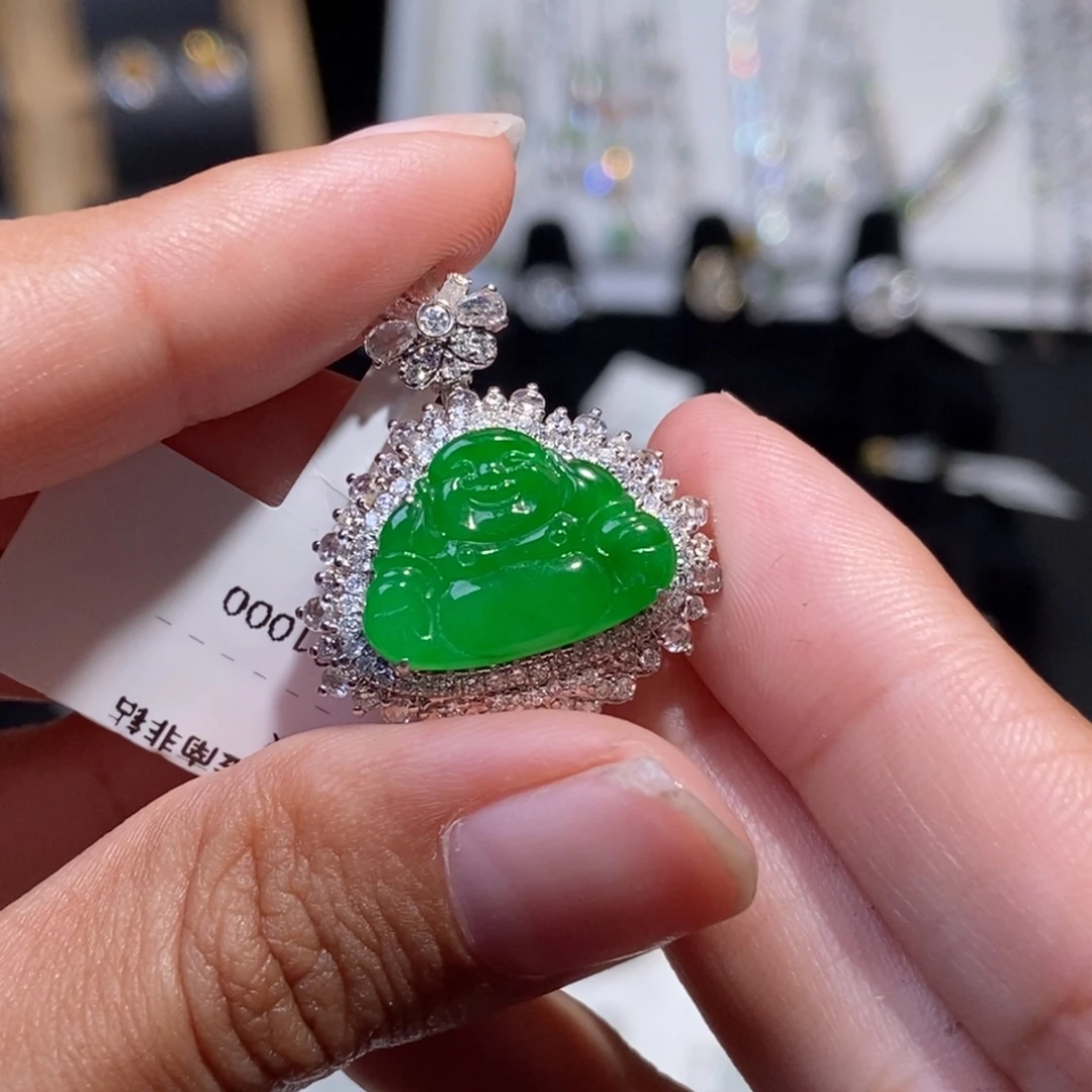 翡翠18K金镶嵌颈饰