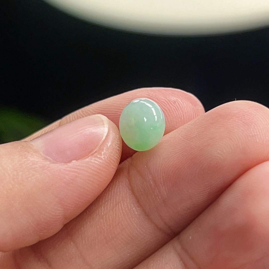 天然翡翠阳绿飘花吊坠提溜珠子卡8.2-4.4气质镶嵌时尚精美通透