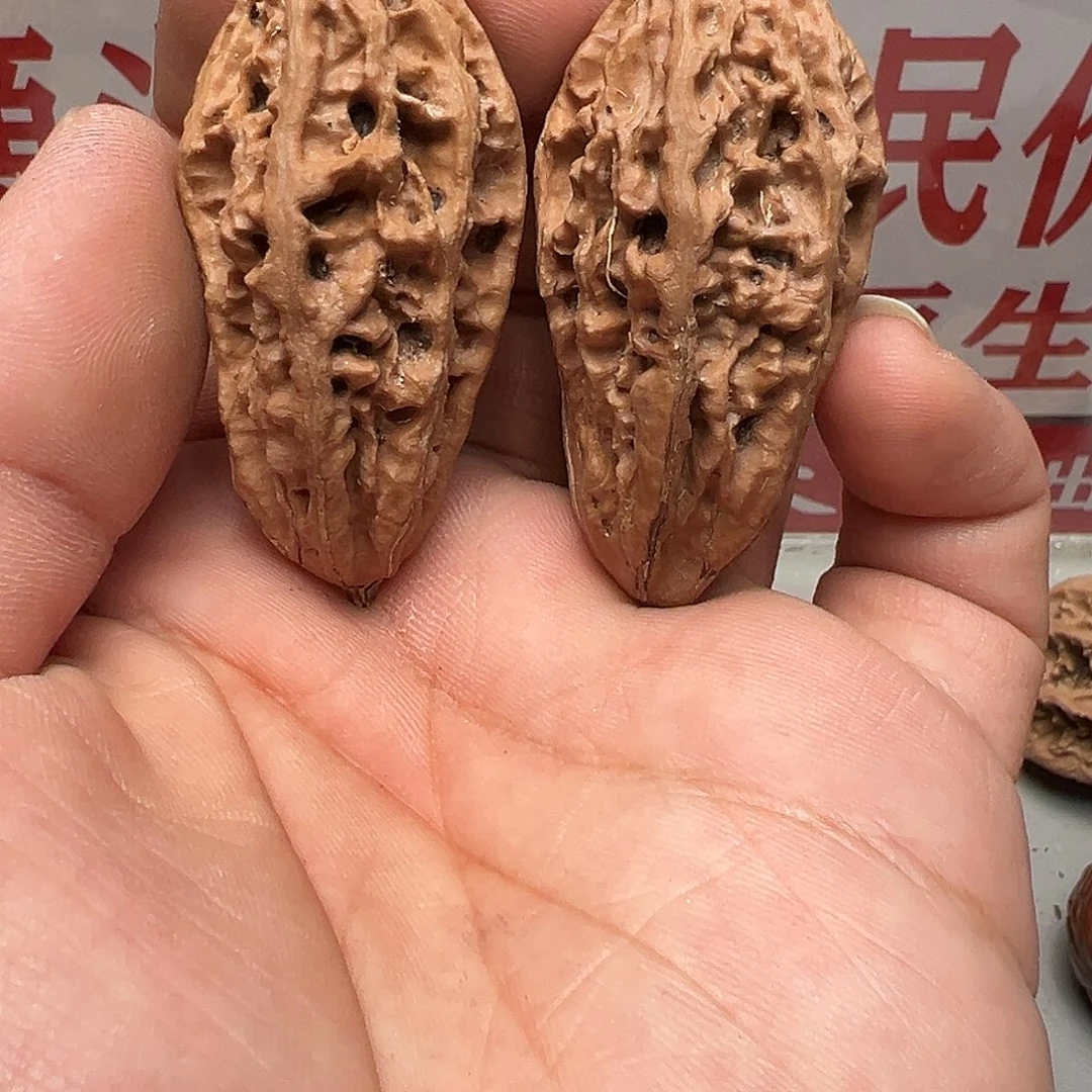 文玩核桃吊坠龙爪柳叶