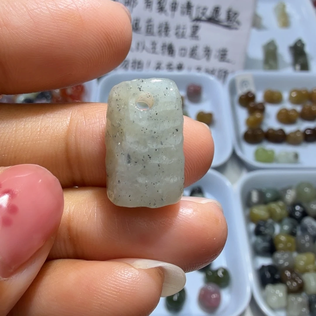 和田玉未镶嵌珠宝奇石