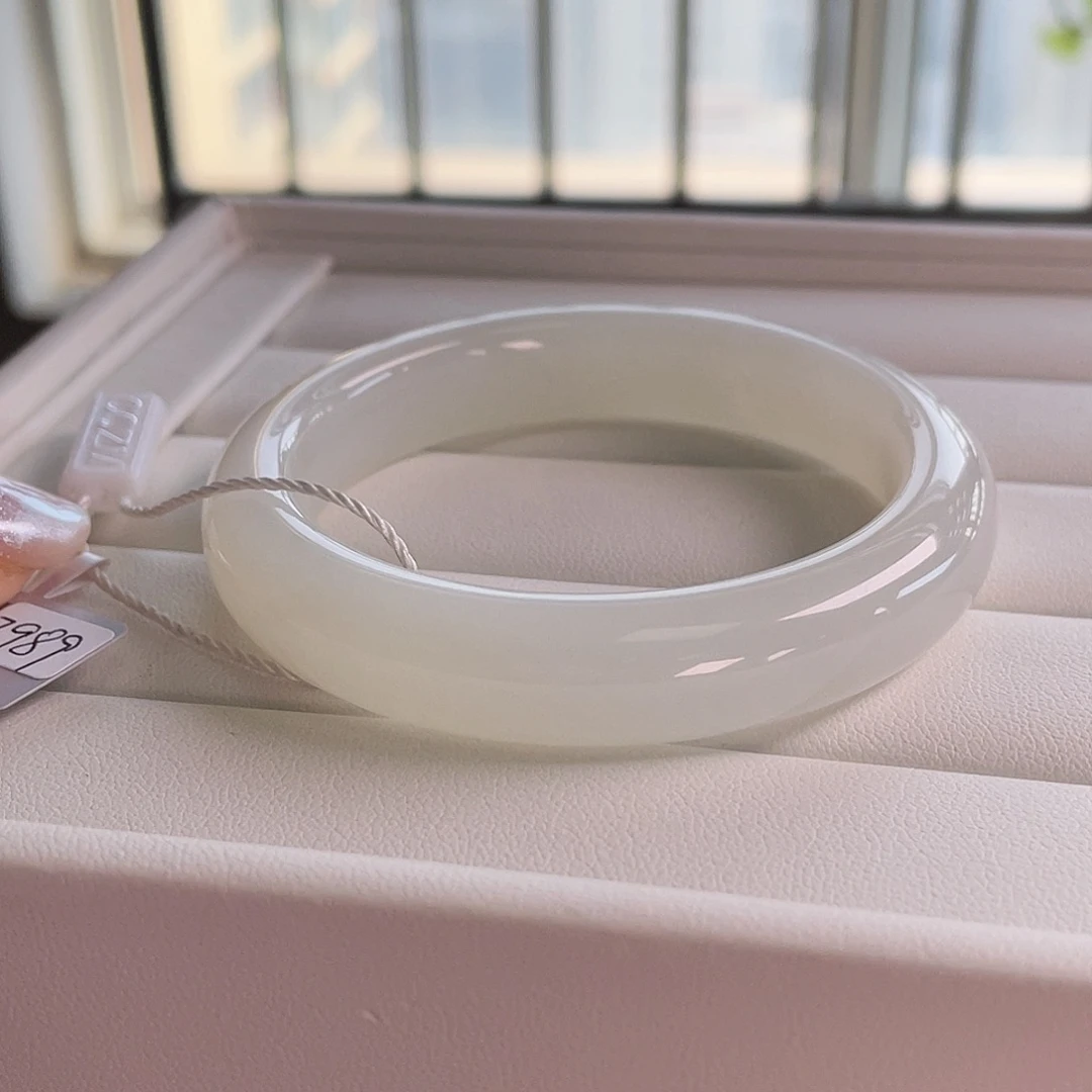 和田玉未镶嵌手镯老料