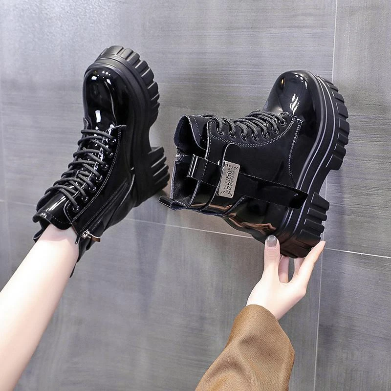 马丁靴女款2025新款厚底加绒靴子短靴英伦风今年流行爆款小短靴