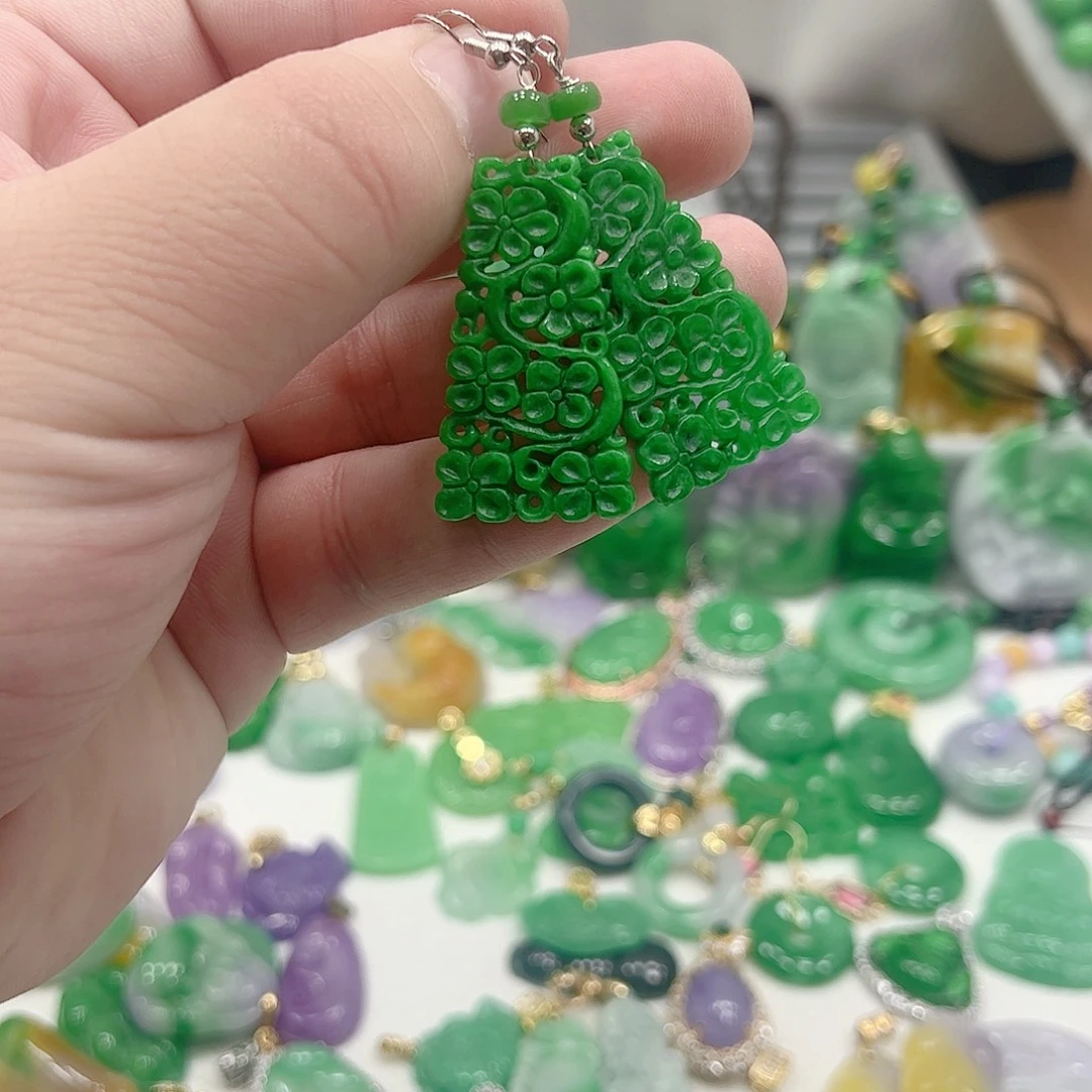 吊坠(赠链)银S925镶嵌翡翠