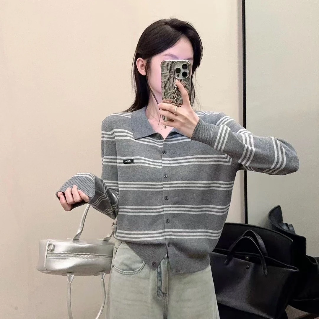 女针织条纹毛针织衫秋季翻领时尚打底开衫长袖宽松显瘦短款百搭