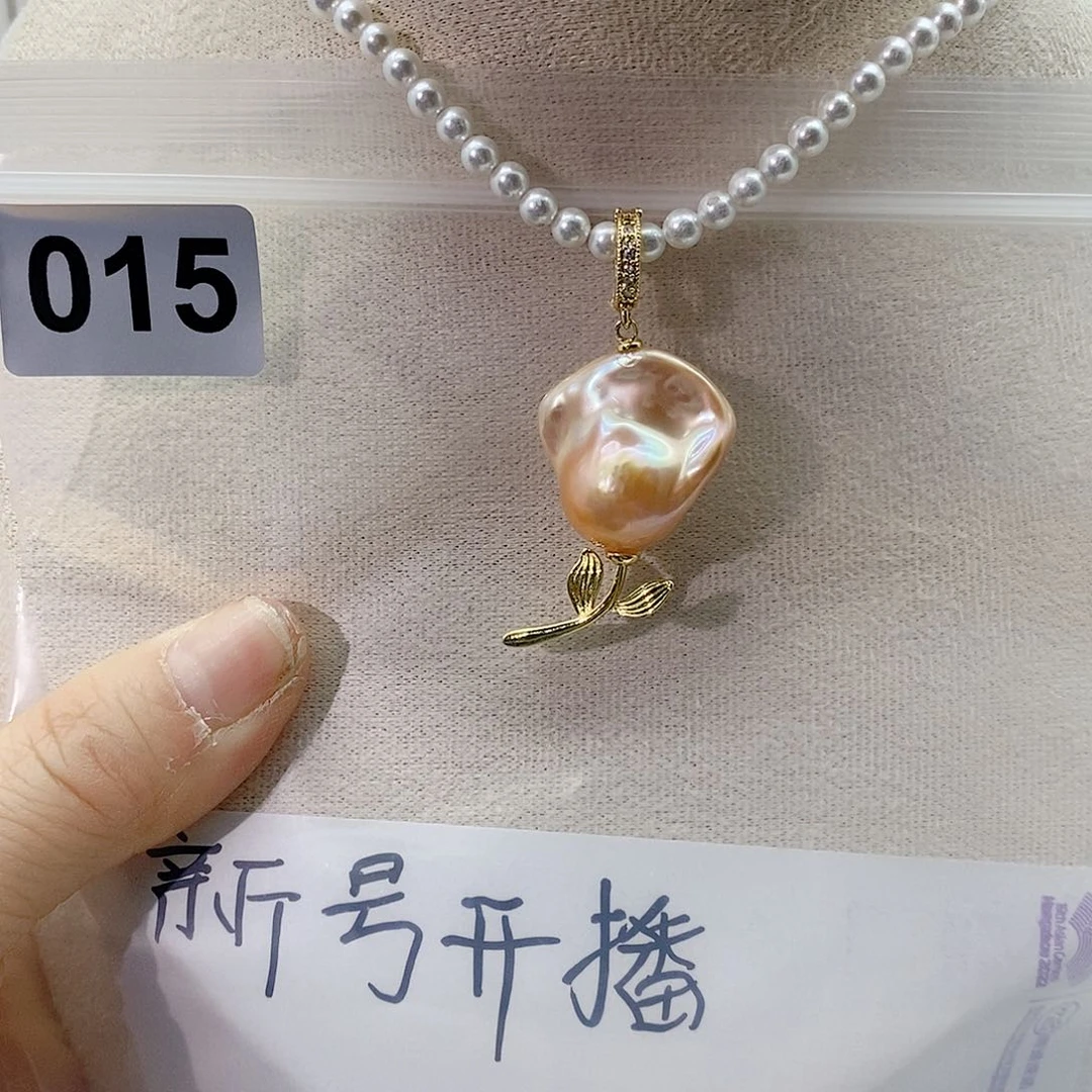 淡水珍珠颈饰合金