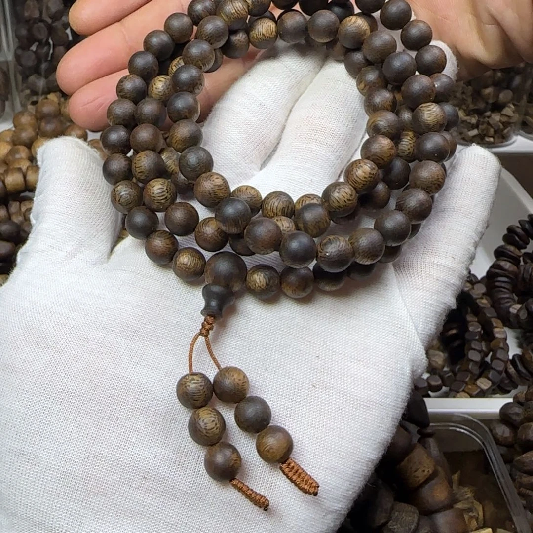 A***K沉香手串海南乌身08规格33.6克