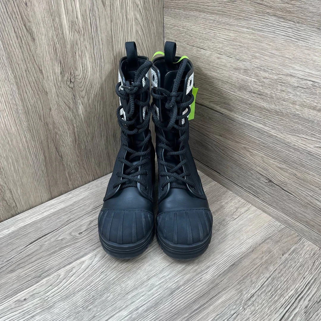 95新 DIOR/迪奥 黑色贝壳头刺绣logo马丁靴 36码/95新/无配件