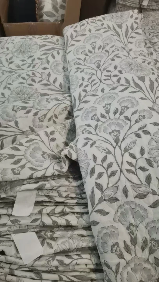 H1白底蓝简约素描加厚床垫床盖90*96英寸228*243