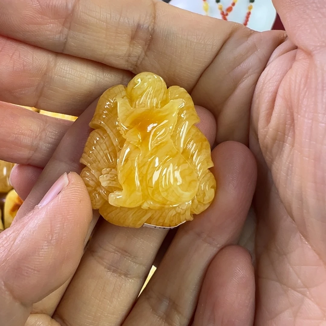 未镶嵌吊坠(不含链)蜜蜡