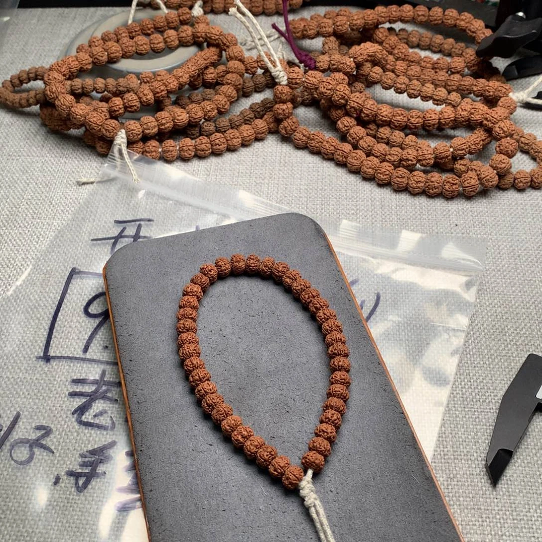 金刚菩提吊坠岳****）老树平细